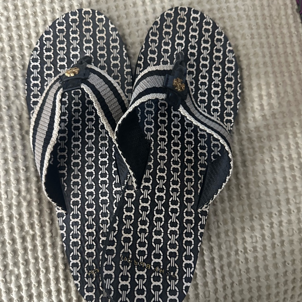 Tory Burch Black and White Sandals for Chic Comfort
